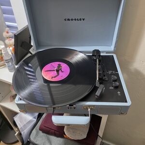 Crosley Blue Portable Turntable W/ 4 Albums